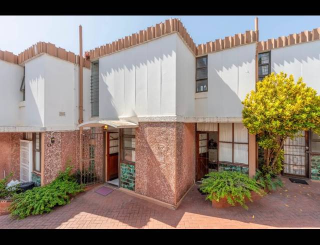 3 BEDROOM TOWNHOUSE TO LET IN UMGENI PARK